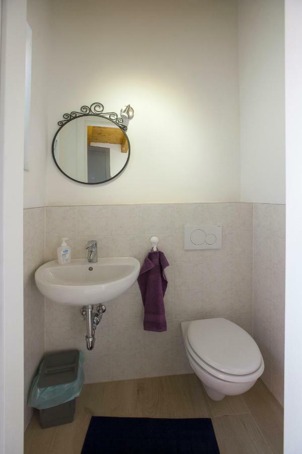 Casa Fiore Lezzeno Luaran gambar